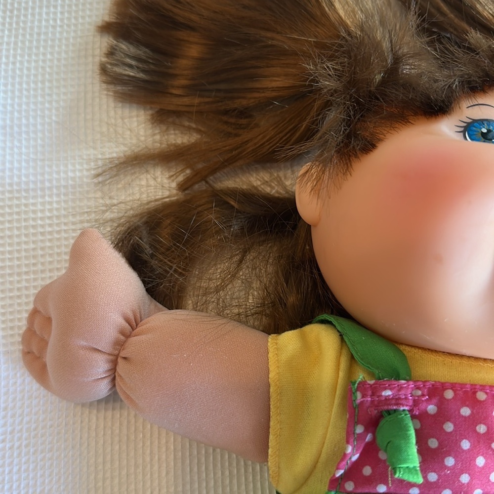 Cabbage Patch Doll With Pig Rail and Green Dress - Picture 4 of 13
